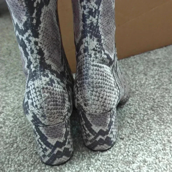 Marc Fisher medium calf tall shaft boots - Picture 5 of 13